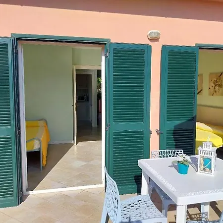 Bilocale 7 Igilium Apartmán *